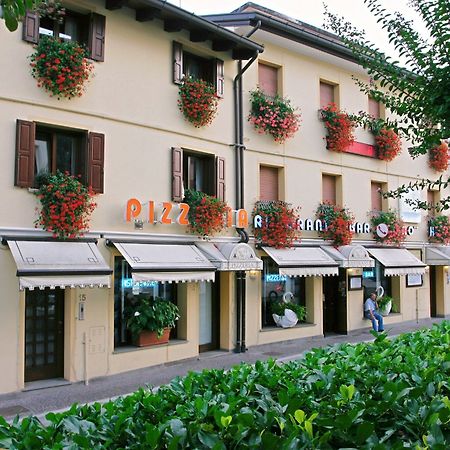 Hotel Ristorante Cigno - Camere And Aparthotel Latisana Dış mekan fotoğraf