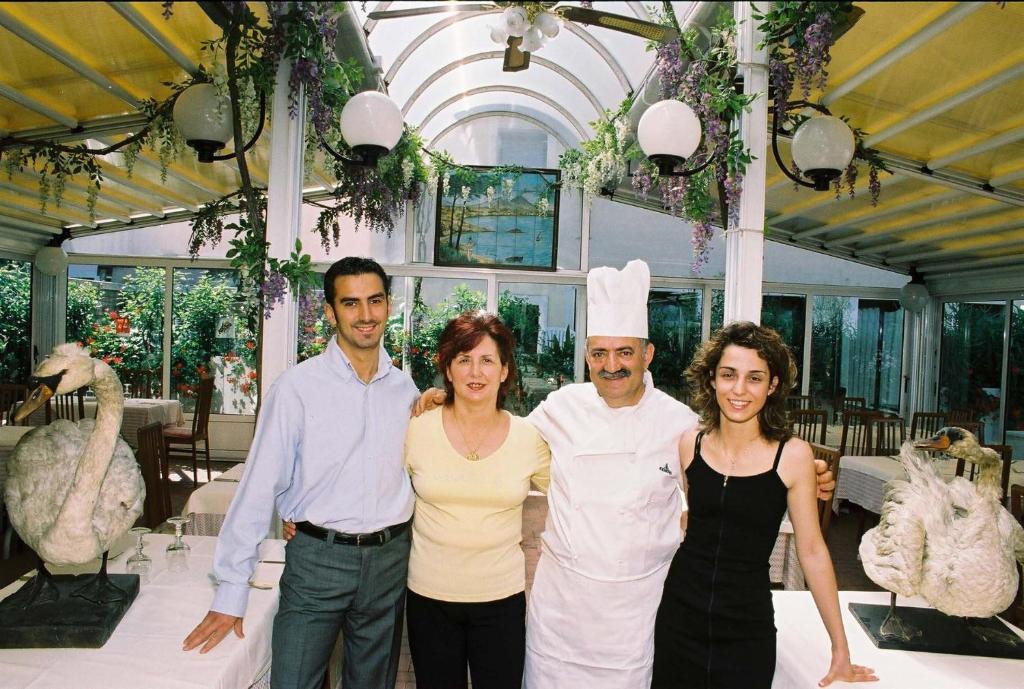 Hotel Ristorante Cigno - Camere And Aparthotel Latisana Dış mekan fotoğraf