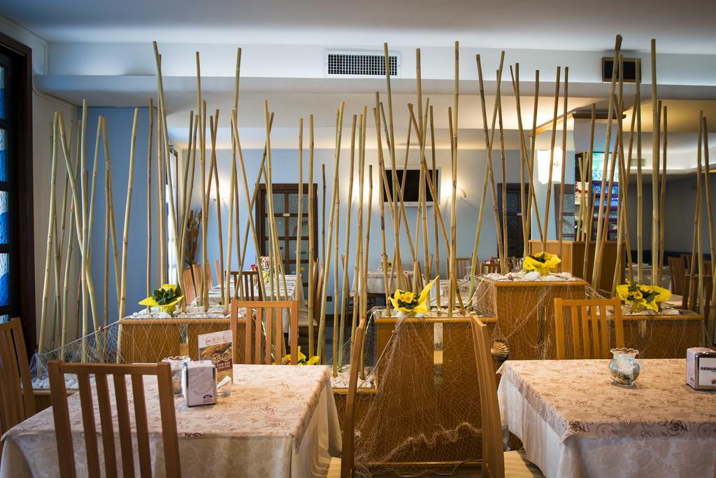 Hotel Ristorante Cigno - Camere And Aparthotel Latisana Dış mekan fotoğraf