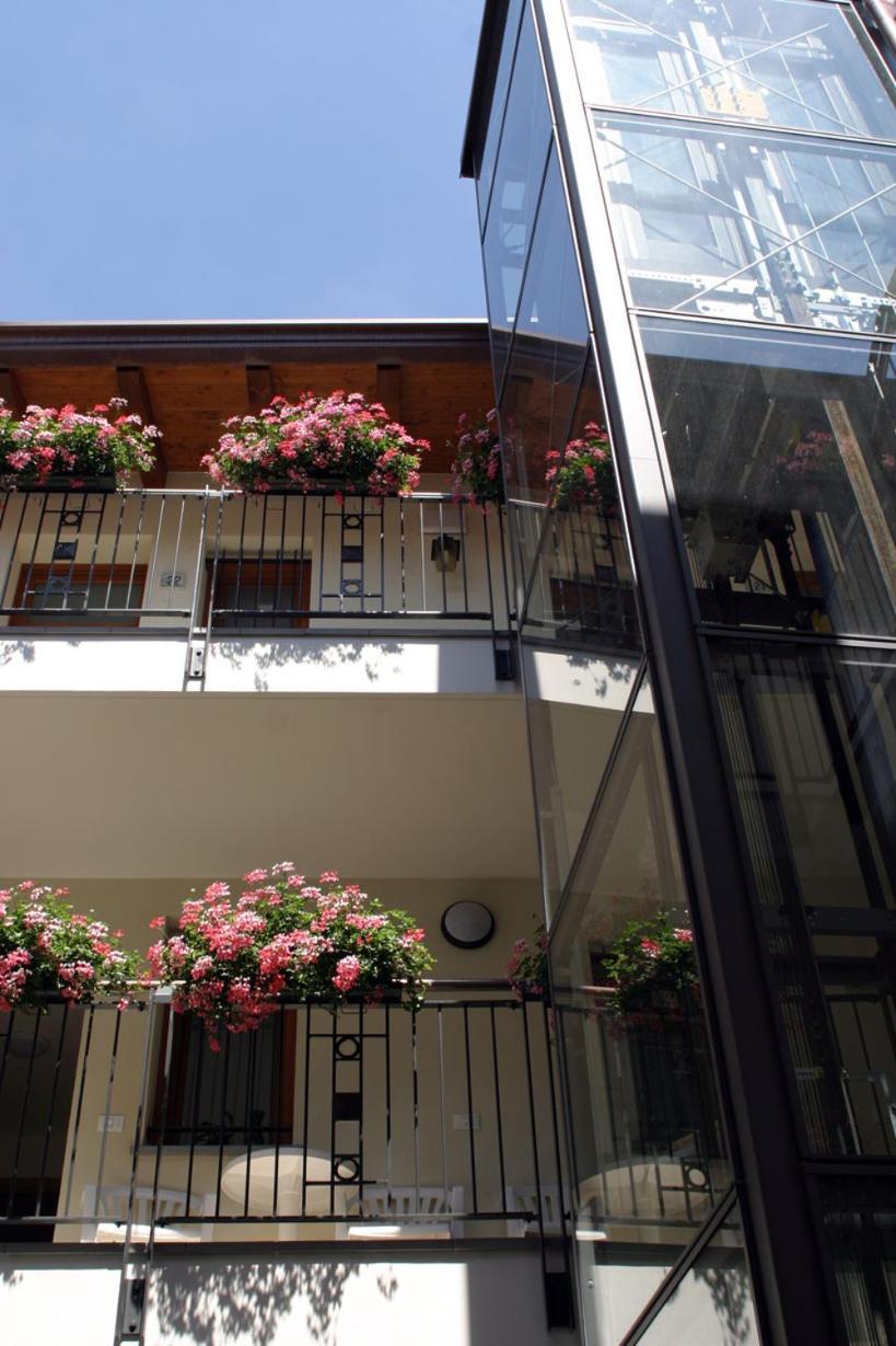 Hotel Ristorante Cigno - Camere And Aparthotel Latisana Dış mekan fotoğraf